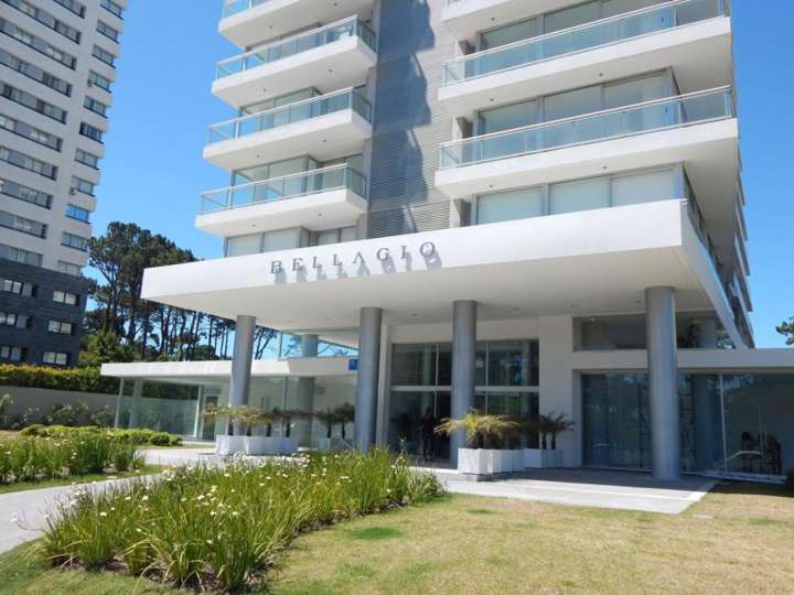 Apartamento en venta en Rambla Doctor Claudio Williman, Maldonado
