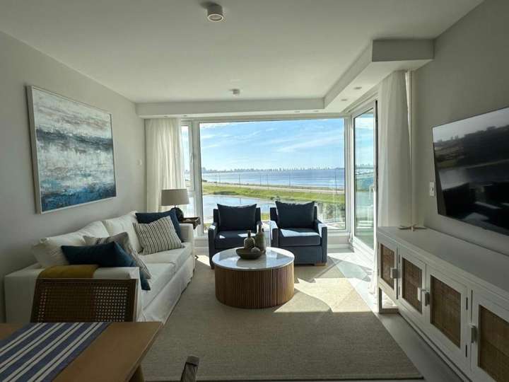 Apartamento en venta en Pinares, Maldonado