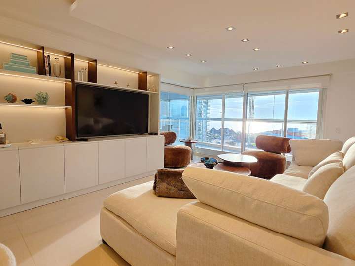 Apartamento en venta en Avenida Orlando Pedragosa Sierra, Maldonado
