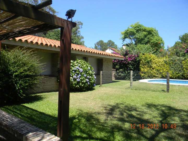 Casa en venta en Pinares, Maldonado