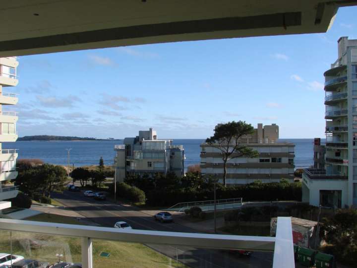 Apartamento en venta en Rambla Doctor Claudio Williman, Maldonado