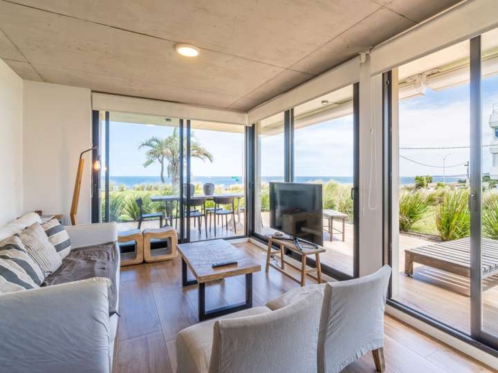 Apartamento en venta en Rambla Doctor Claudio Williman, Maldonado