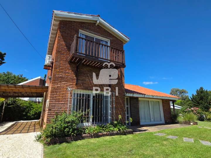 Casa en alquiler en Avenida a la Laguna, Maldonado