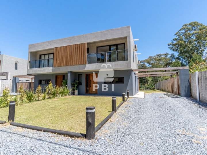 Casa en venta en Golondrinas, Punta Ballena