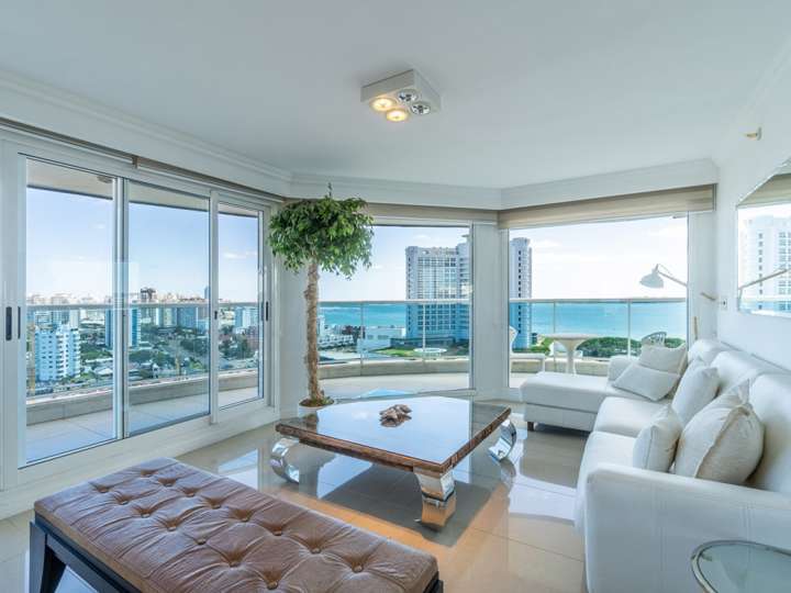 Apartamento en venta en Avenida Francia, Maldonado