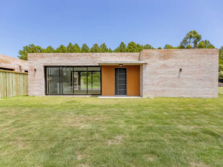 Casa en venta en Pinares, Maldonado