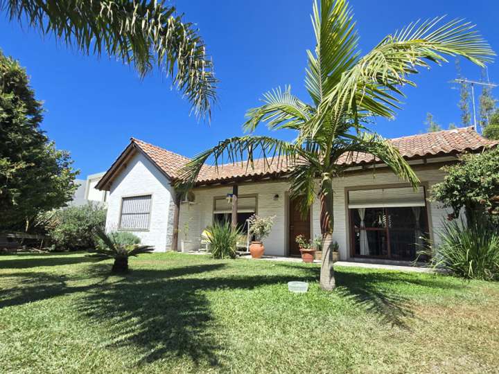 Casa en venta en Calle 1, Maldonado