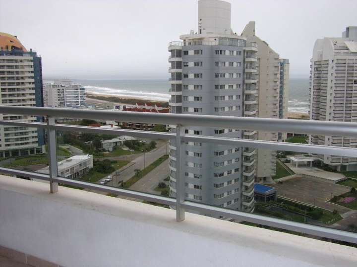 Apartamento en venta en De Los Eucaliptus, Maldonado