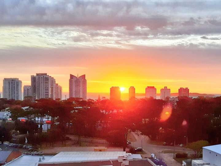 Apartamento en alquiler en Avenida Orlando Pedragosa Sierra, Maldonado