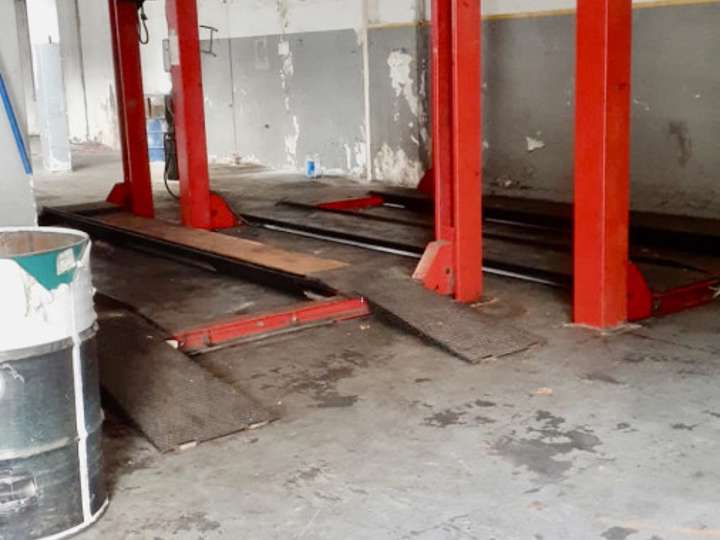 Comercial / Tienda en venta en Yaguarón, Montevideo