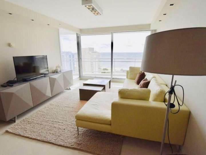 Apartamento en alquiler en Avenida Orlando Pedragosa Sierra, Maldonado