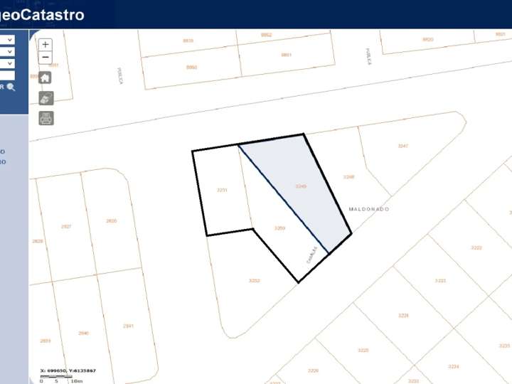Terreno en venta en Avenida Tiburones, El Chorro