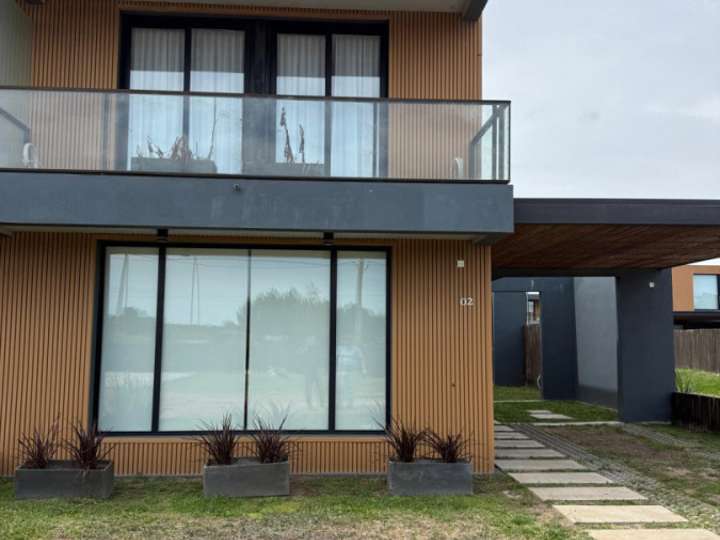 Casa en venta en Punta Ballena