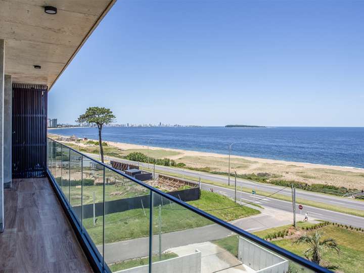 Apartamento en venta en Pinares, Maldonado