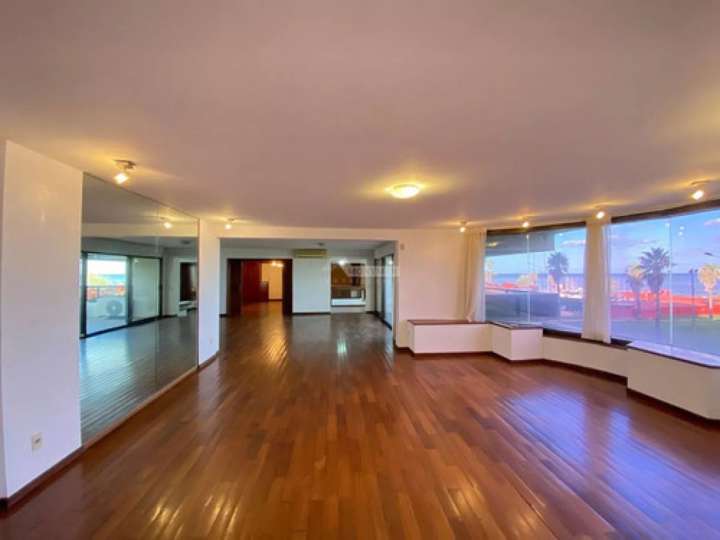 Apartamento en venta en Rambla Mahatma Gandhi, Montevideo