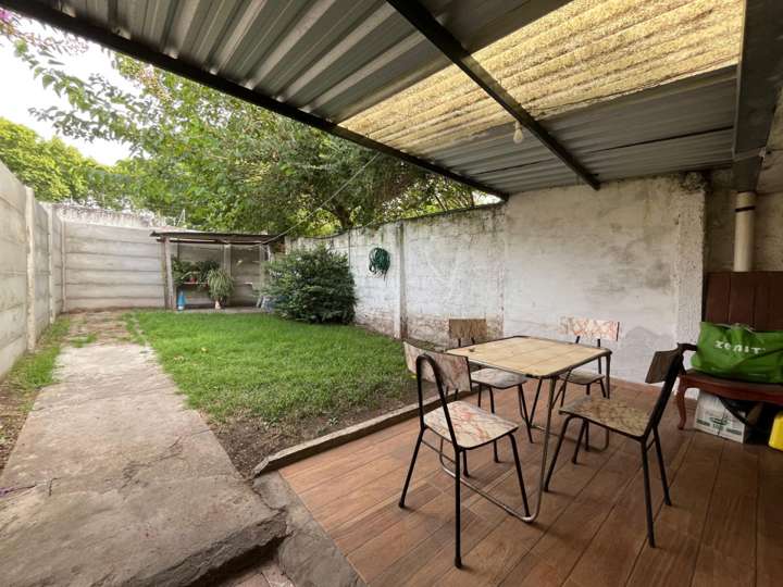 Casa en venta en Juan Jacobo Rousseau, Montevideo