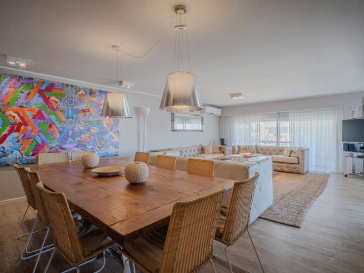 Apartamento en venta en La Galerna (Calle 21), Maldonado