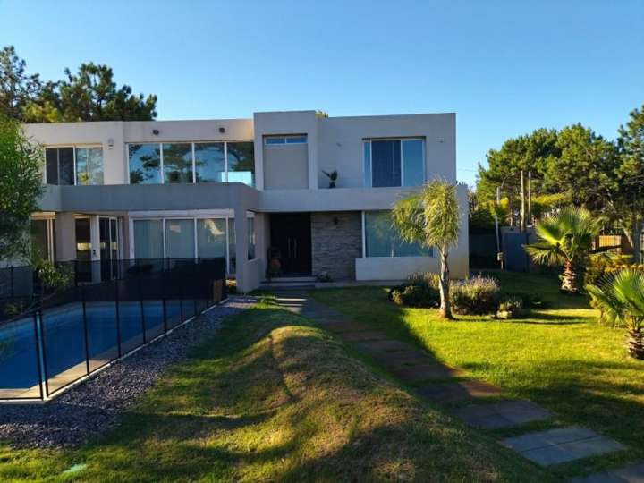 Casa en alquiler en Rambla General Liber Seregni, Canelones