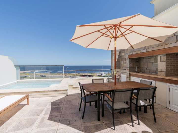 Apartamento en venta en Rambla Doctor Claudio Williman, Maldonado