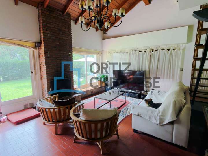 Casa en venta en Suipacha, Los Polvorines