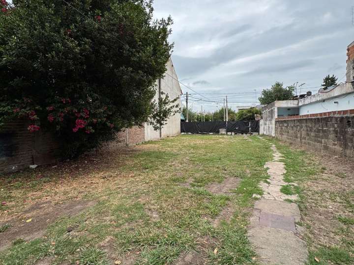 Terreno en venta en Eva Perón, Hurlingham