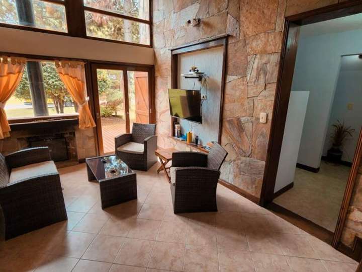 Casa en venta en Las Dalias, 304, Buenos Aires