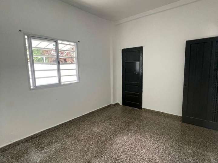 Edificio en alquiler en Chiclana, 690, La Tablada