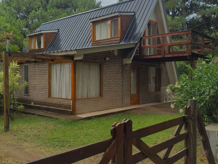 Casa en venta en De los Caracoles, Buenos Aires