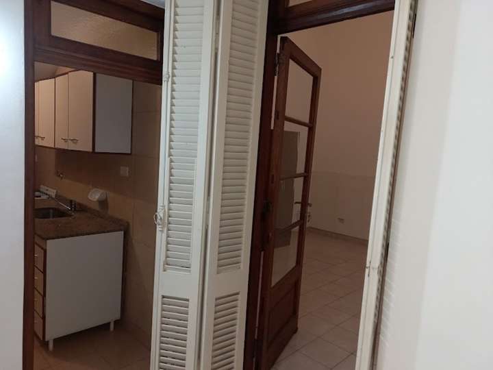 Edificio en alquiler en Luis Viale, 364, Ciudad Autónoma de Buenos Aires