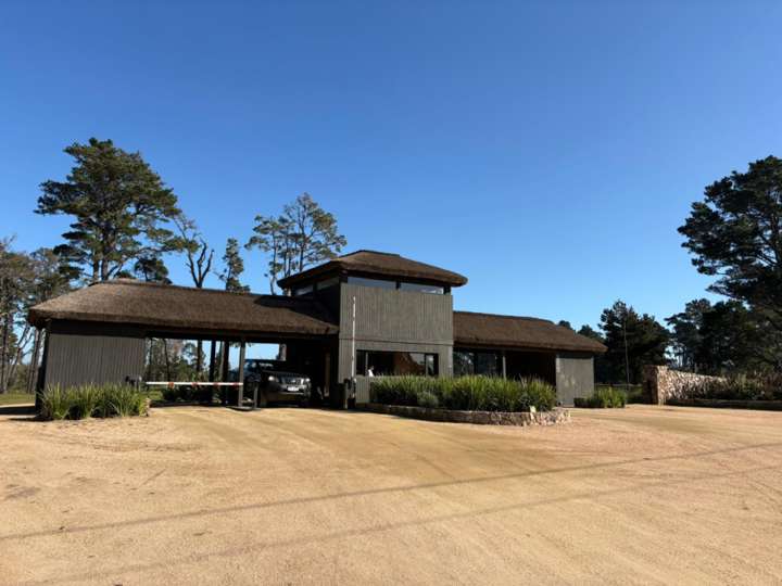 Terreno en venta en Camino del Cerro Eguzquiza, Maldonado