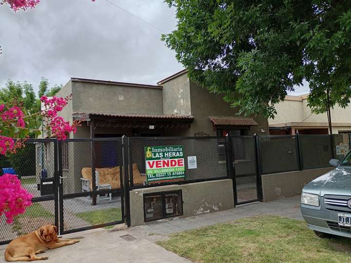 Casa en venta en Juan Manuel de Rosas, 850, General Las Heras