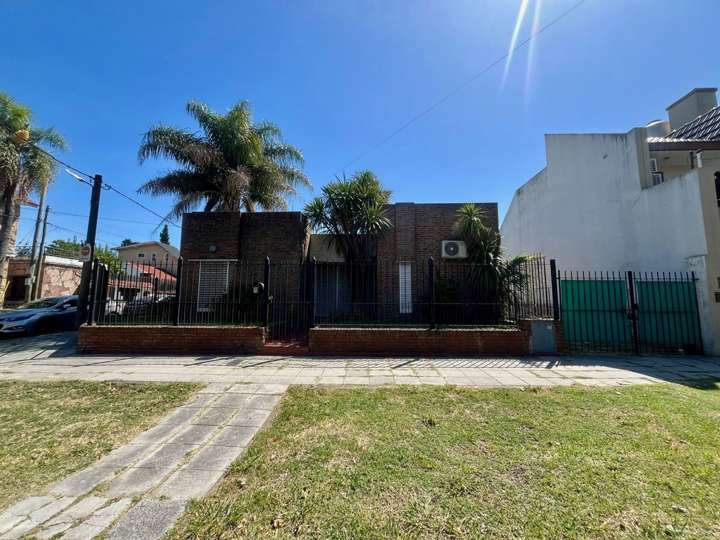 Casa en venta en Avenida Juan Gregorio de las Heras, 745, Buenos Aires
