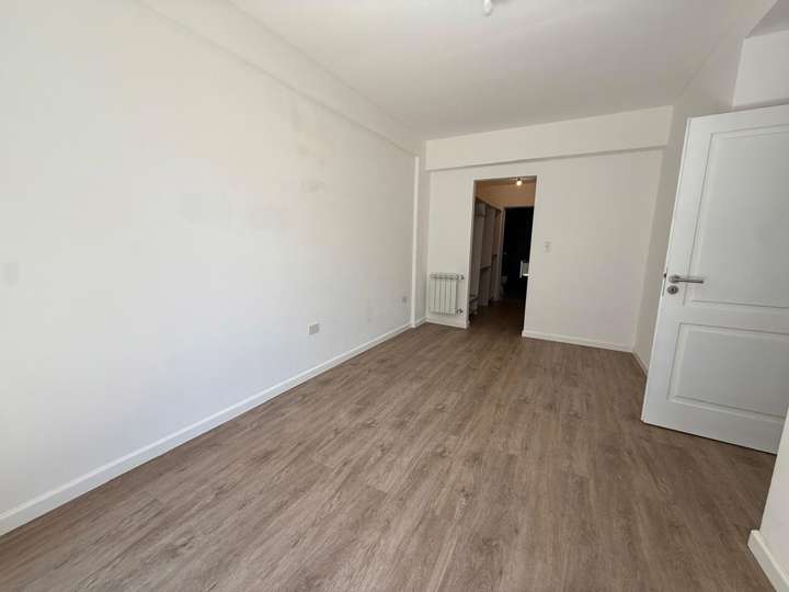 Departamento en venta en Avenida Coronel Ramón Lorenzo Falcón, Ciudad Autónoma de Buenos Aires