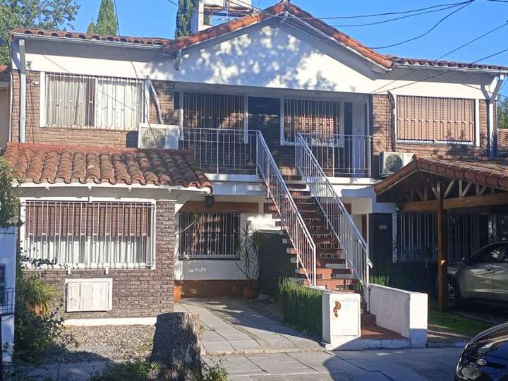 Edificio en venta en 703 - Aviadora Carola Lorenzini, Buenos Aires
