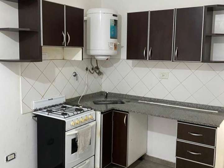Departamento en alquiler en Almirante Brown, 916, Buenos Aires