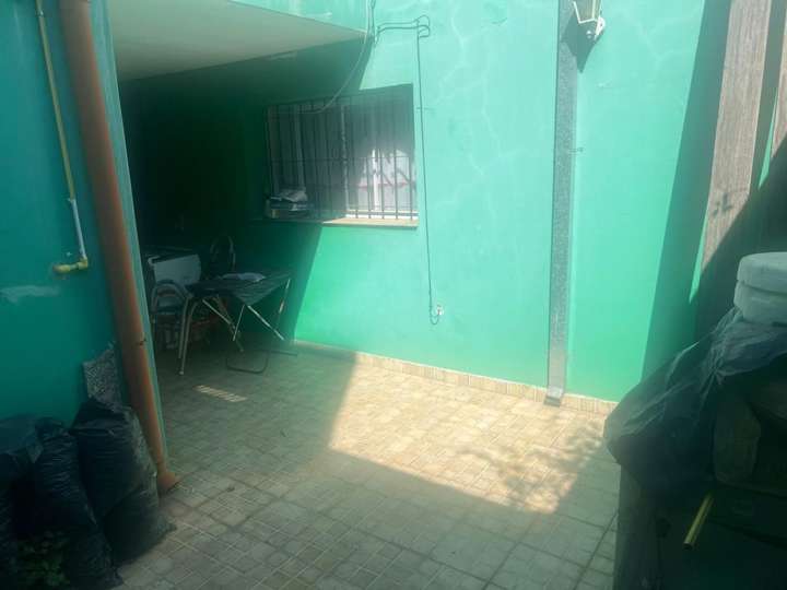 Edificio en venta en Avenida Caseros, 2583, Ciudad Autónoma de Buenos Aires