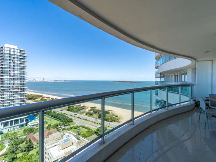 Apartamento en venta en Avenida José Terradel, Maldonado