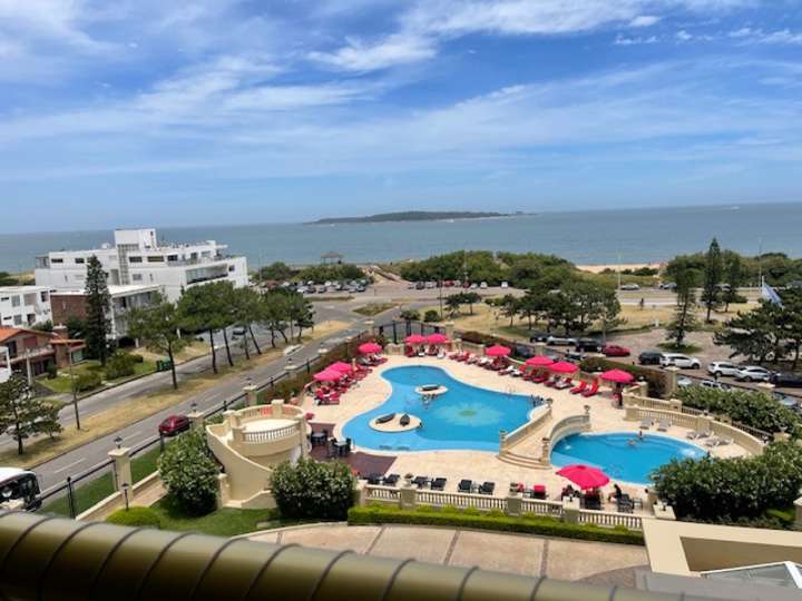 Apartamento en venta en Avenida República Argentina, Maldonado