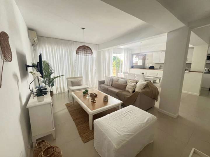 Apartamento en venta en La Barra