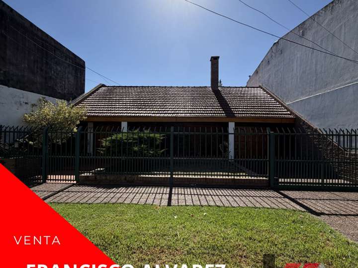 Casa en venta en Semana de Mayo, Francisco Álvarez