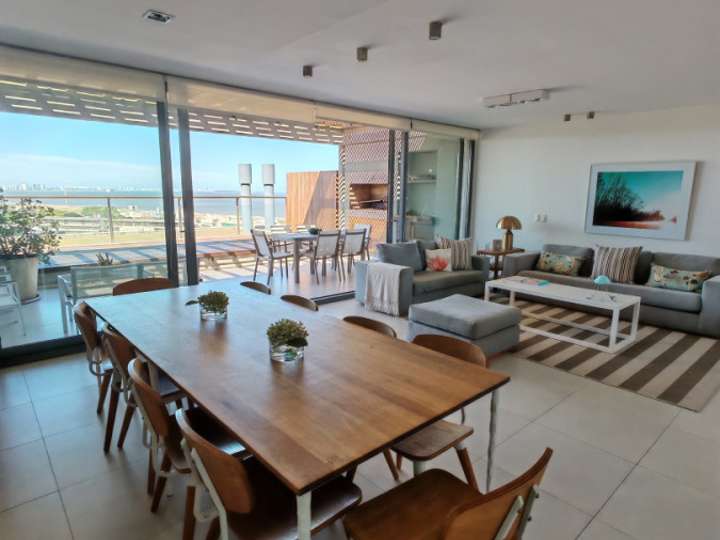 Apartamento en venta en Punta Ballena