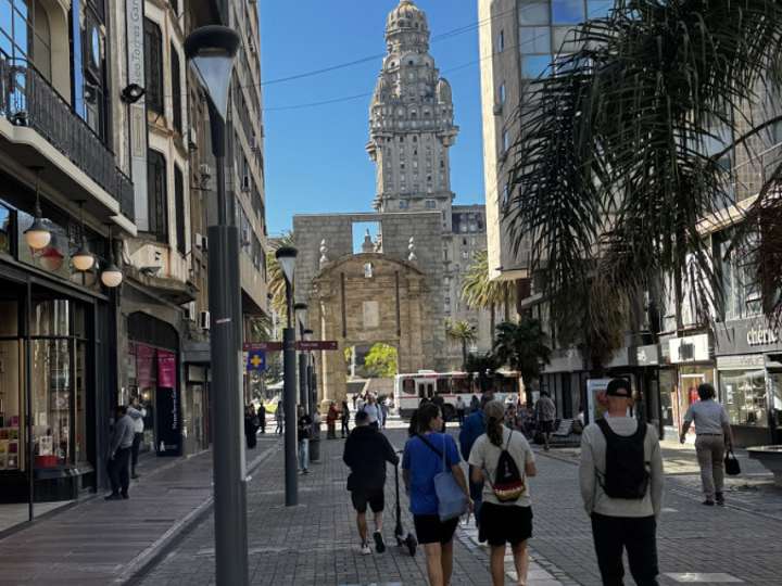 Comercial / Tienda en venta en Sarandí, Montevideo
