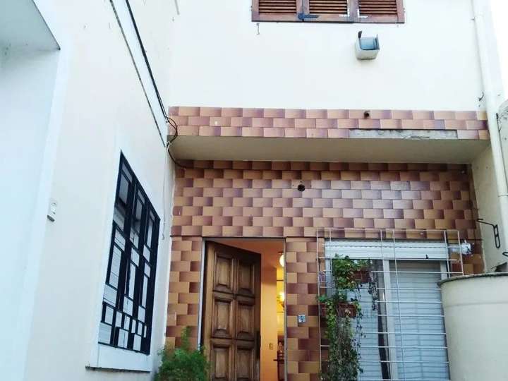 Edificio en venta en Castelli, 875, Buenos Aires