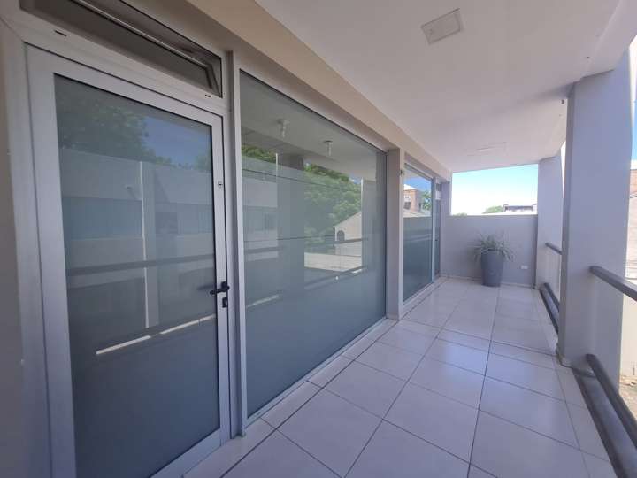 Comercial / Tienda en alquiler en Salas y Valdez, 1898, Yerba Buena