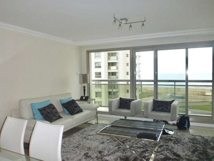 Apartamento en venta en Bulevar General José Gervasio Artigas, Maldonado