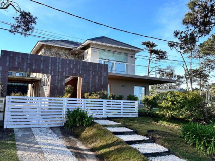 Casa en venta en Victoria, La Barra
