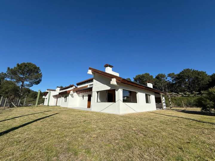 Casa en venta en Punta Ballena