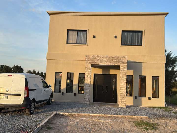 Casa en venta en Partido de Presidente Perón, Buenos Aires