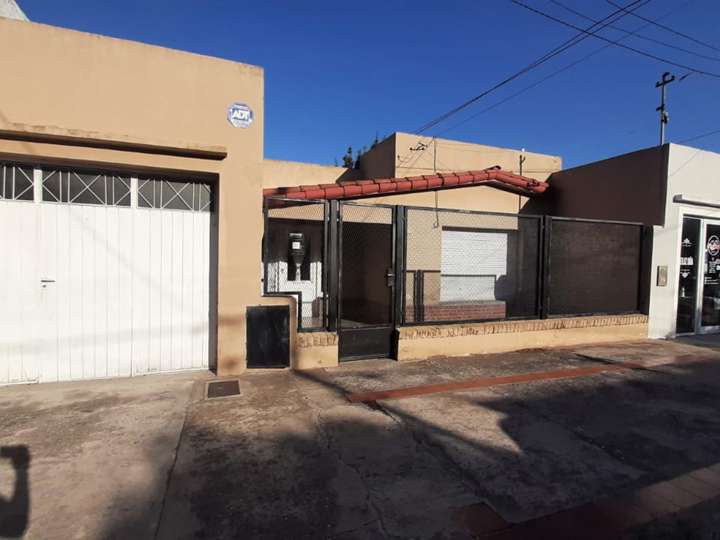 Casa en venta en 23 bis - 12 de Octubre, 299, Tres Arroyos
