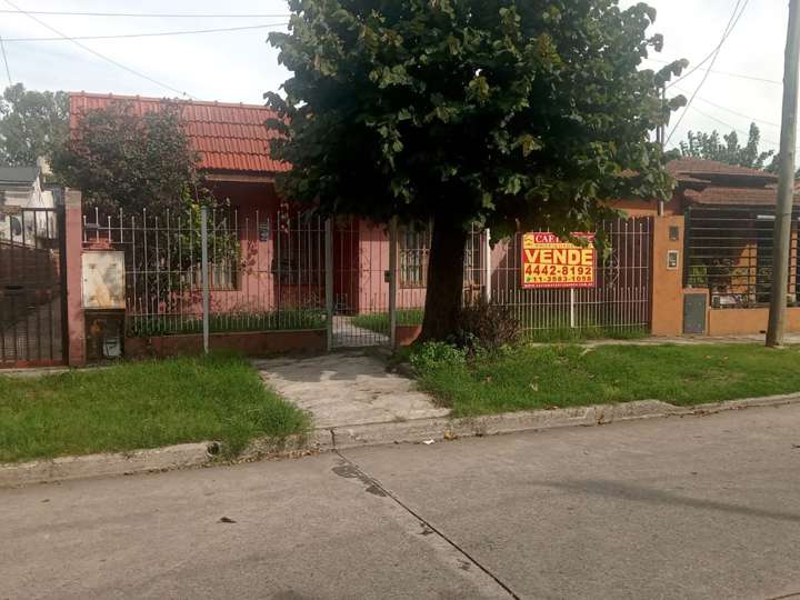 Casa en venta en Martín Altolaguirre, 1497, Aldo Bonzi